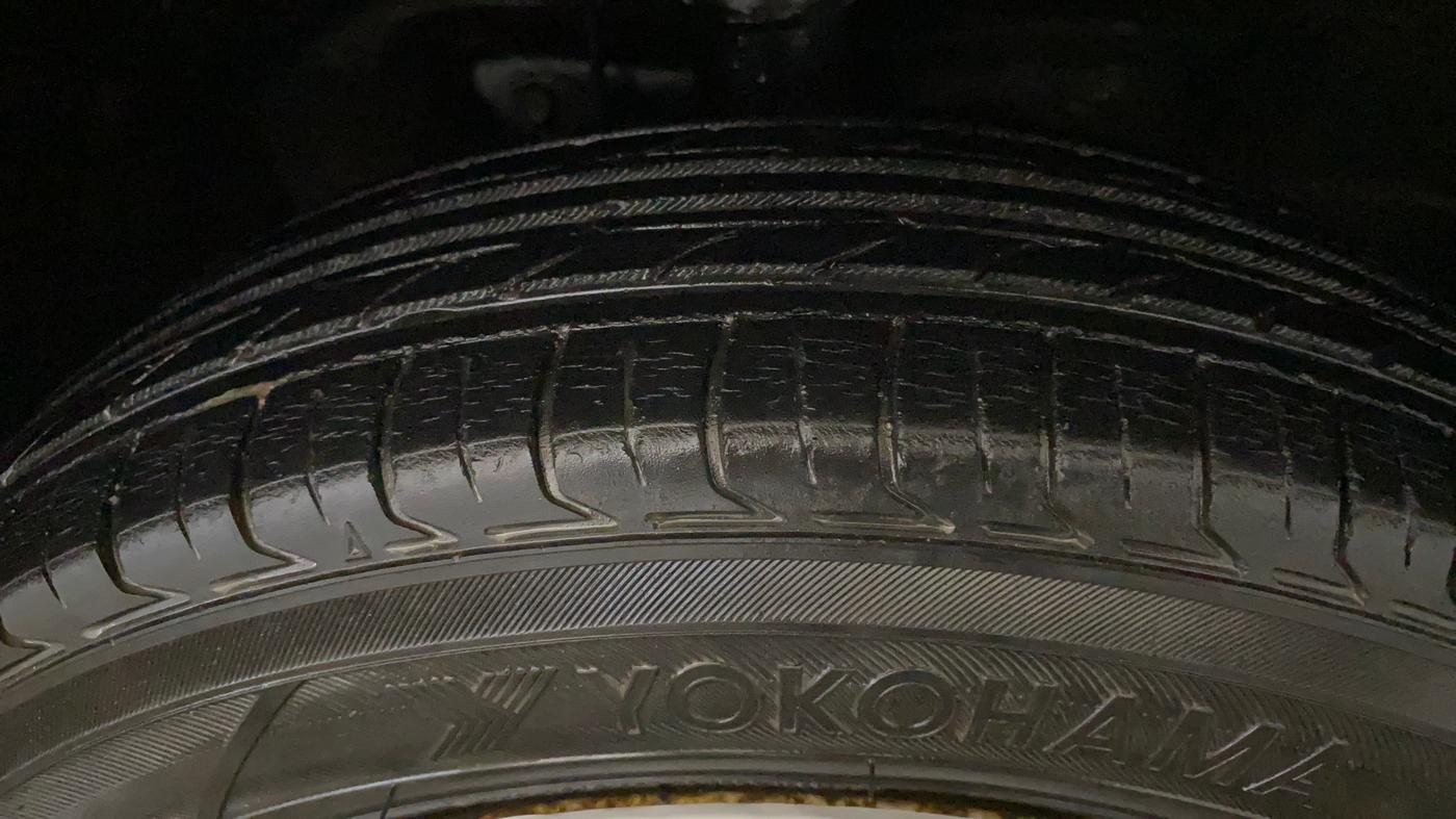 2018 Maruti Wagon R 1.0 LXI CNG, CNG, Manual, 68,053 km, Right Front Tyre Tread