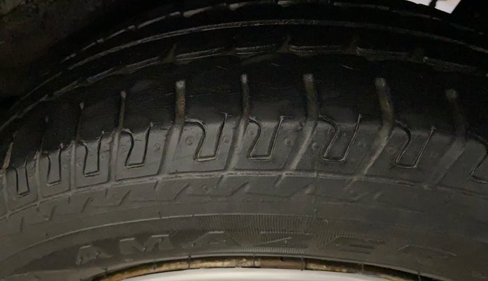 2018 Maruti Wagon R 1.0 LXI CNG, CNG, Manual, 68,053 km, Left Rear Tyre Tread