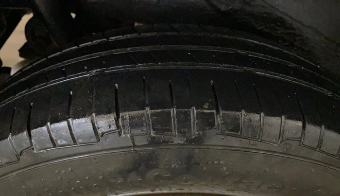 2018 Maruti Wagon R 1.0 LXI CNG, CNG, Manual, 68,053 km, Right Rear Tyre Tread