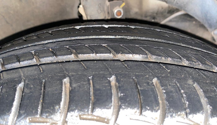 2018 Maruti Baleno DELTA PETROL 1.2, Petrol, Manual, 22,294 km, Right Front Tyre Tread