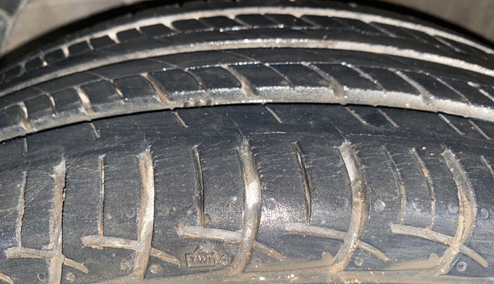 2018 Maruti Baleno DELTA PETROL 1.2, Petrol, Manual, 22,294 km, Left Front Tyre Tread