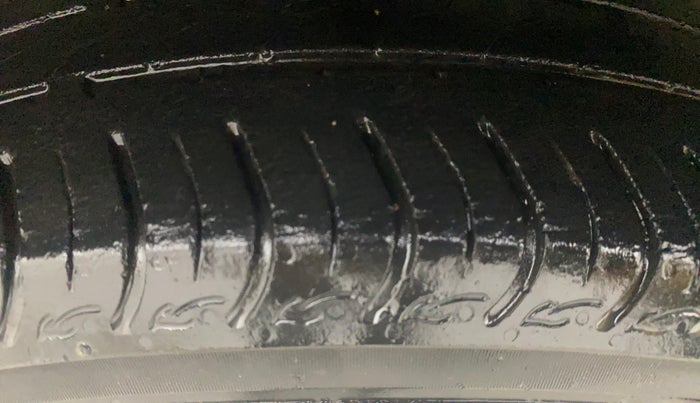 2018 Honda Amaze 1.2L I-VTEC VX, Petrol, Manual, 45,884 km, Left Front Tyre Tread