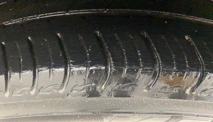 2018 Honda Amaze 1.2L I-VTEC VX, Petrol, Manual, 45,884 km, Right Front Tyre Tread