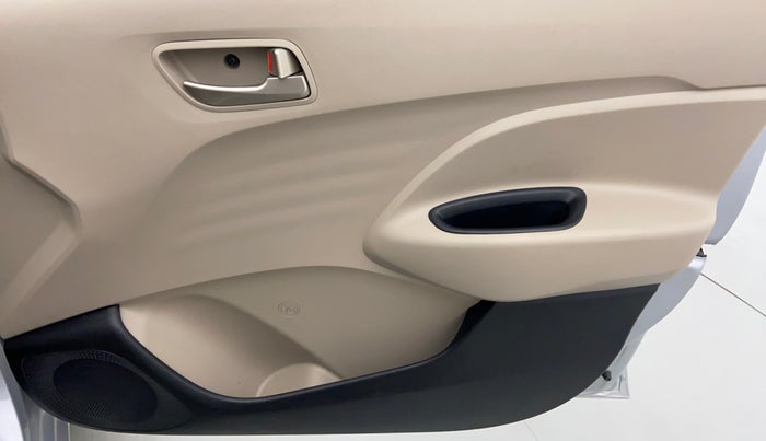 2018 Hyundai NEW SANTRO 1.1 SPORTS AMT, Petrol, Automatic, 20,217 km, Driver Side Door Panels Control