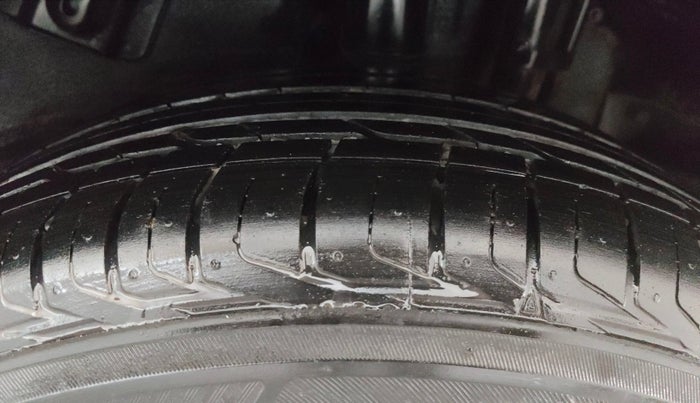 2021 Tata NEXON XZA PLUS SUNROOF PETROL, Petrol, Automatic, 22,944 km, Left Rear Tyre Tread