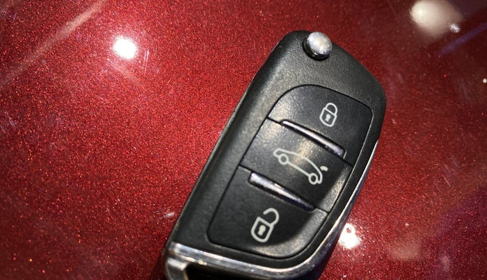 2014 Honda Amaze 1.2L I-VTEC VX, Petrol, Manual, 49,782 km, Key Close Up