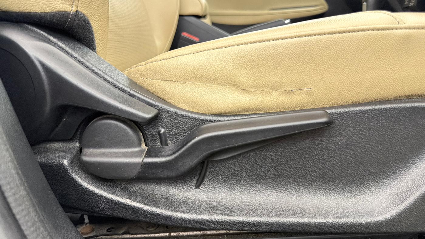 2020 Honda City 1.5L I-VTEC ZX CVT, Petrol, Automatic, 46,152 km, Driver Side Adjustment Panel