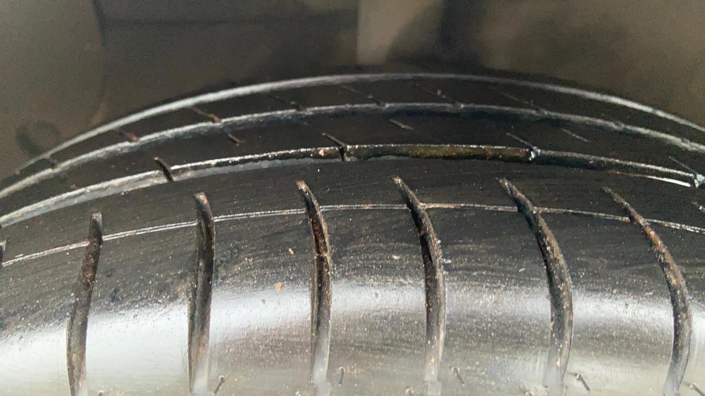 2017 Hyundai Grand i10 MAGNA AT 1.2 KAPPA VTVT, Petrol, Automatic, 53,296 km, Left Front Tyre Tread
