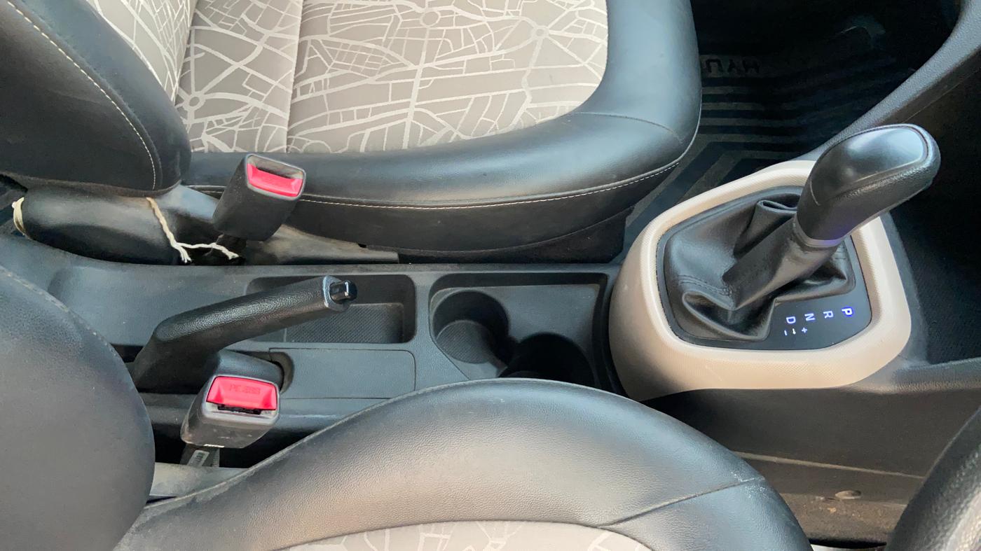 2017 Hyundai Grand i10 MAGNA AT 1.2 KAPPA VTVT, Petrol, Automatic, 53,296 km, Gear Lever