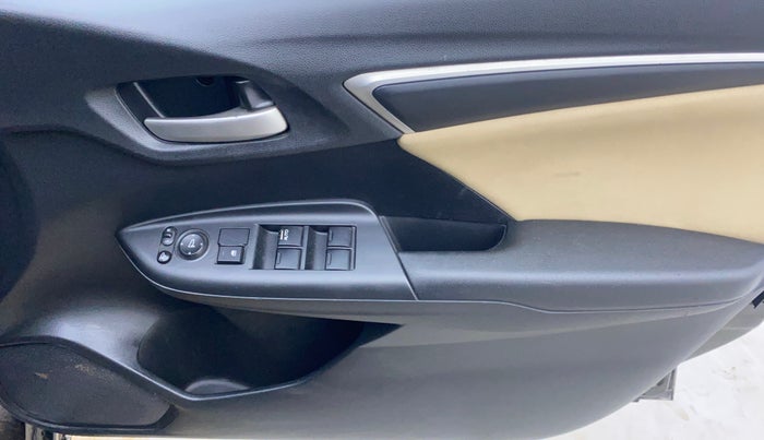 2017 Honda Jazz 1.2L I-VTEC V AT, Petrol, Automatic, 61,616 km, Driver Side Door Panels Control