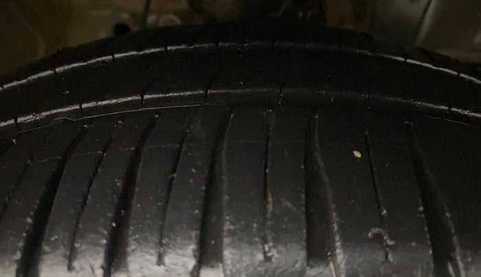 2017 Honda Jazz 1.2L I-VTEC V AT, Petrol, Automatic, 61,616 km, Right Front Tyre Tread