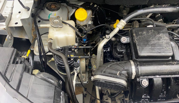 2020 Renault TRIBER RXZ AMT, Petrol, Automatic, 20,552 km, Engine View - Right