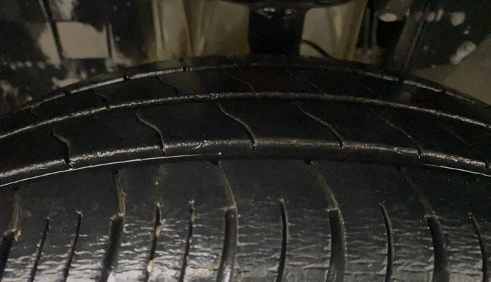 2020 Renault TRIBER RXZ AMT, Petrol, Automatic, 20,552 km, Left Front Tyre Tread