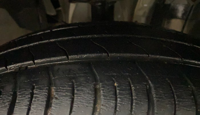 2020 Renault TRIBER RXZ AMT, Petrol, Automatic, 20,552 km, Right Front Tyre Tread