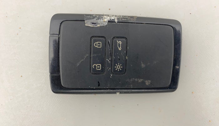 2020 Renault TRIBER RXZ AMT, Petrol, Automatic, 20,552 km, Key Close Up