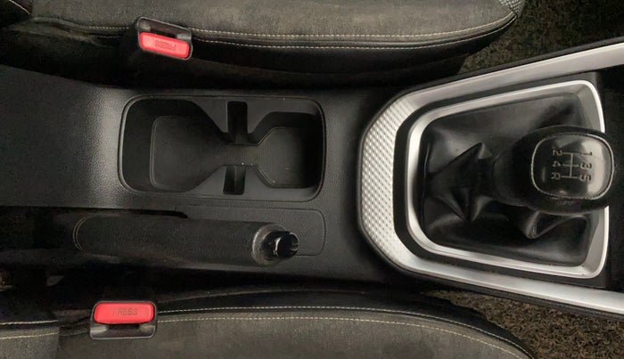 2021 KIA SONET HTK 1.2, Petrol, Manual, 59,028 km, Gear Lever