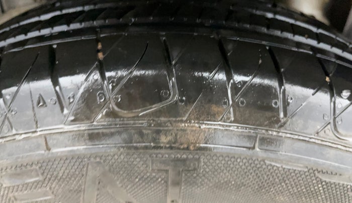 2024 Mahindra XUV 3XO MX2 Pro 1.2 L TCMPFI AT, Petrol, Automatic, 11,056 km, Right Rear Tyre Tread