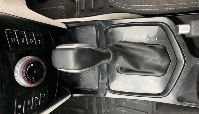 2024 Mahindra XUV 3XO MX2 Pro 1.2 L TCMPFI AT, Petrol, Automatic, 11,056 km, Gear Lever