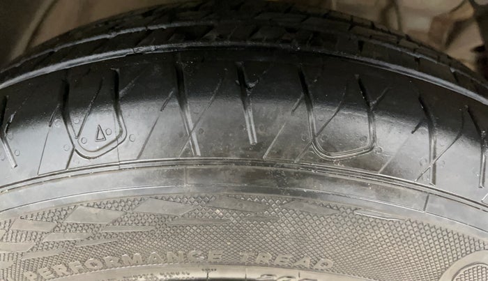 2024 Mahindra XUV 3XO MX2 Pro 1.2 L TCMPFI AT, Petrol, Automatic, 11,056 km, Right Front Tyre Tread