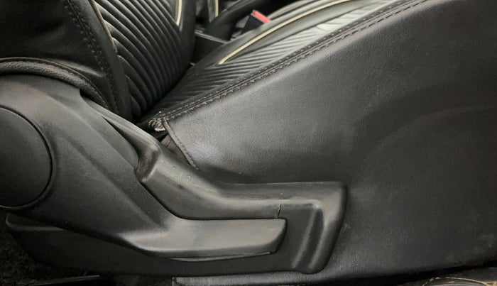 2018 Maruti Baleno DELTA PETROL 1.2, Petrol, Manual, 51,451 km, Driver Side Adjustment Panel
