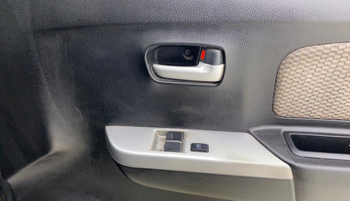 2015 Maruti Wagon R 1.0 LXI, Petrol, Manual, 57,629 km, Driver Side Door Panels Control