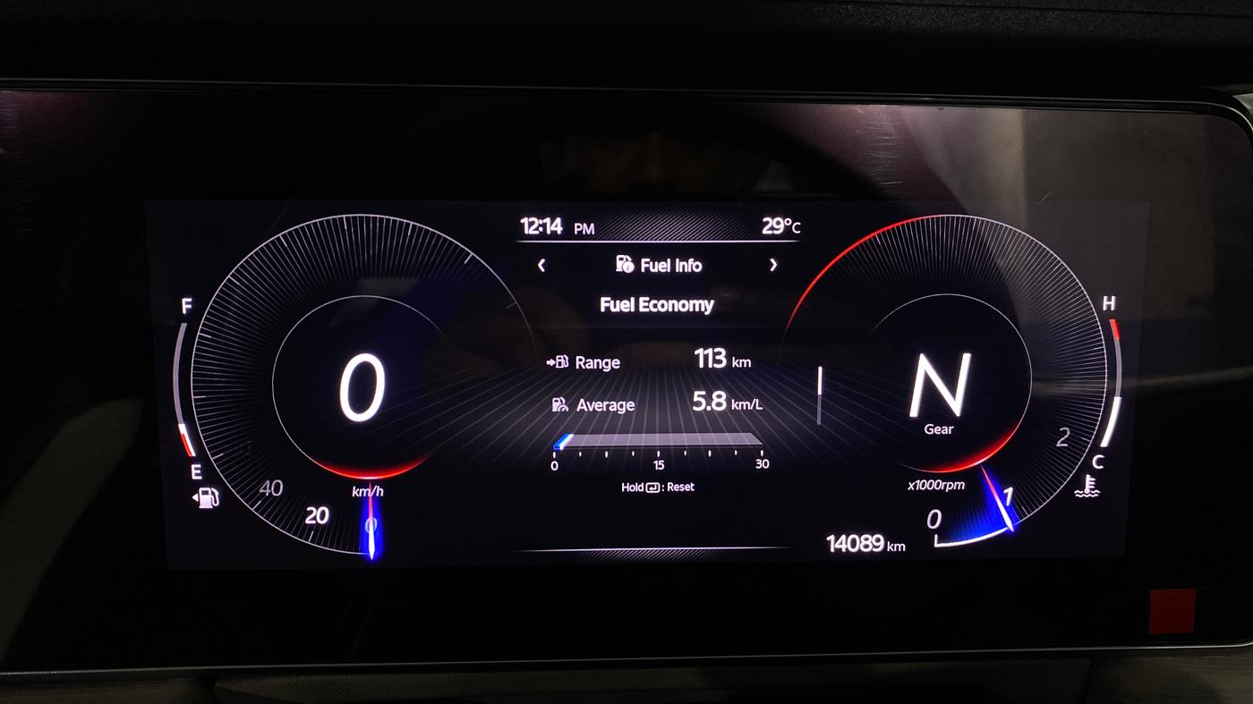 2022 Mahindra XUV700 AX 5 P MT 7 STR (E), Petrol, Manual, 14,076 km, Odometer Image