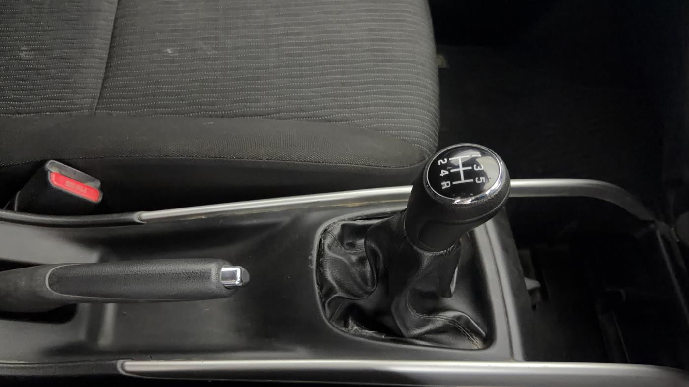 2017 Maruti Baleno DELTA PETROL 1.2, Petrol, Manual, 1,13,029 km, Gear Lever