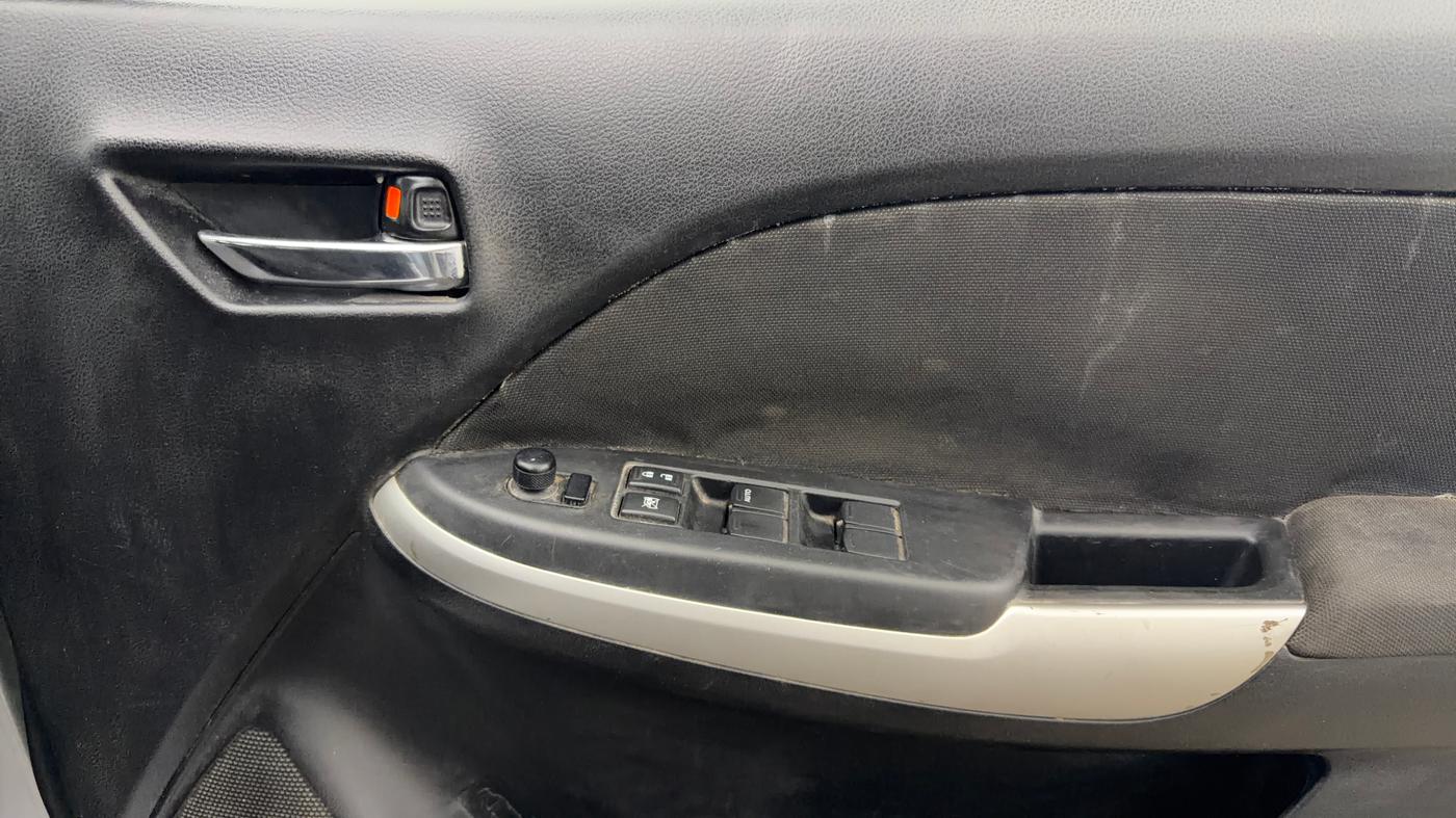 2017 Maruti Baleno DELTA PETROL 1.2, Petrol, Manual, 1,13,029 km, Driver Side Door Panels Control