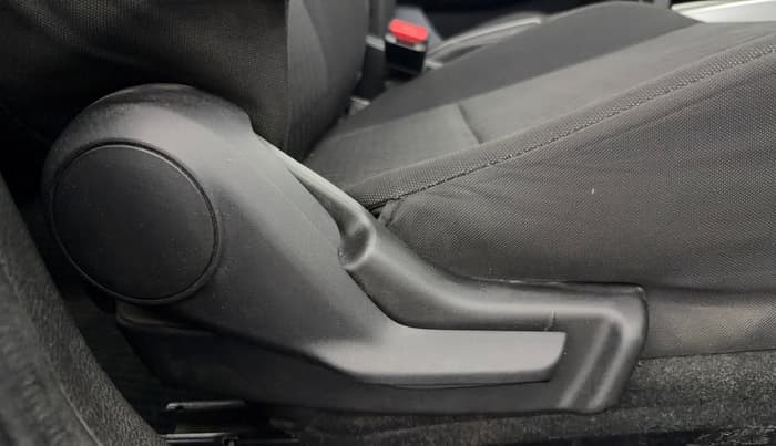 2017 Maruti Baleno DELTA PETROL 1.2, Petrol, Manual, 1,13,029 km, Driver Side Adjustment Panel