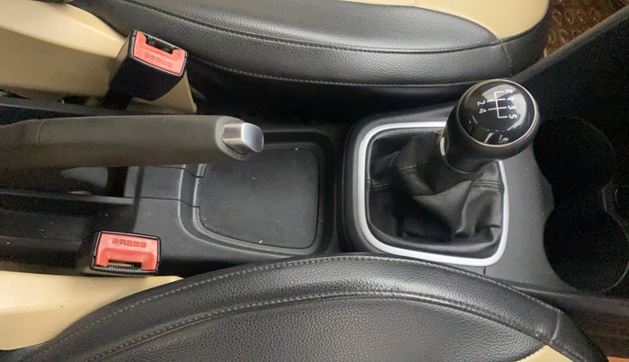 2015 Volkswagen Polo HIGHLINE1.2L, Petrol, Manual, 60,926 km, Gear Lever