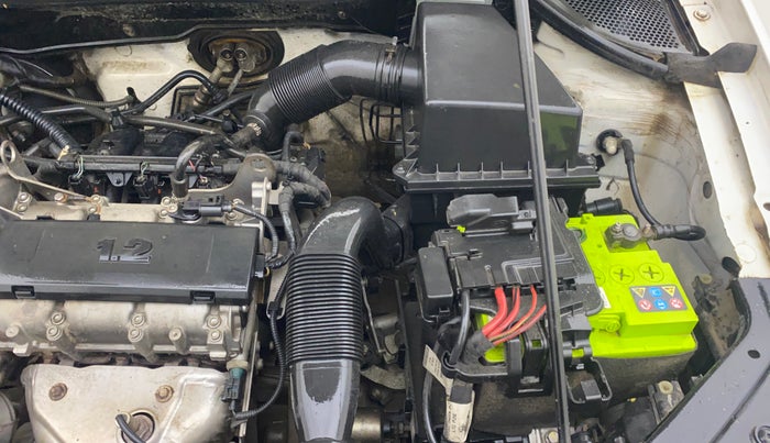 2015 Volkswagen Polo HIGHLINE1.2L, Petrol, Manual, 60,926 km, Engine View - Left