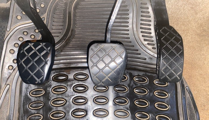 2015 Volkswagen Polo HIGHLINE1.2L, Petrol, Manual, 60,926 km, Pedals