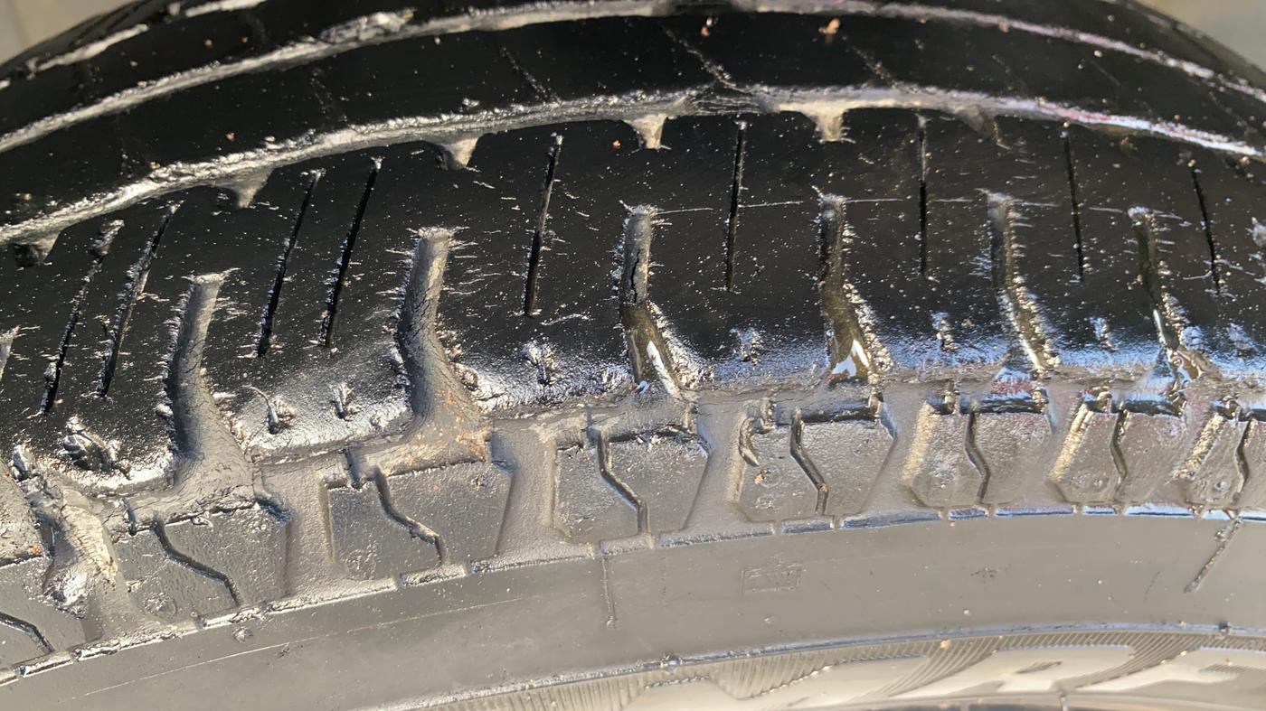 2015 Nissan Micra Active XV, Petrol, Manual, 33,490 km, Left Front Tyre Tread