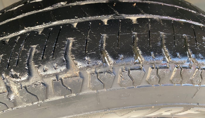 2015 Nissan Micra Active XV, Petrol, Manual, 33,441 km, Left Front Tyre Tread