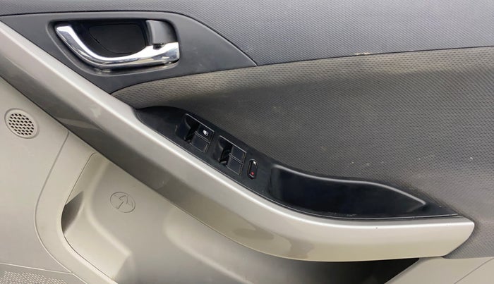 2019 Tata NEXON XZA PLUS PETROL, Petrol, Automatic, 34,479 km, Driver Side Door Panels Control