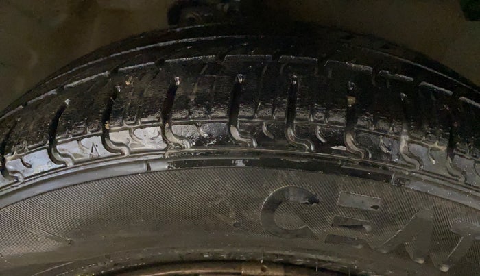 2019 Maruti Celerio VXI AMT, Petrol, Automatic, 66,305 km, Right Front Tyre Tread