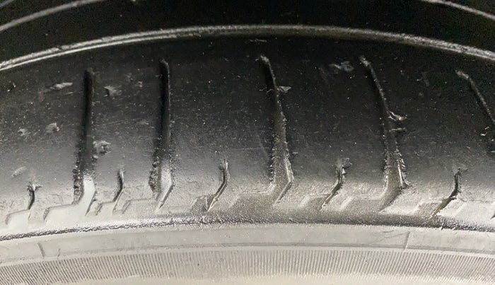 2020 Hyundai AURA SX PLUS 1.2 AMT, Petrol, Automatic, 88,367 km, Left Front Tyre Tread