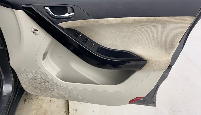 2022 Tata NEXON XZ PETROL, Petrol, Manual, 36,286 km, Driver Side Door Panels Control
