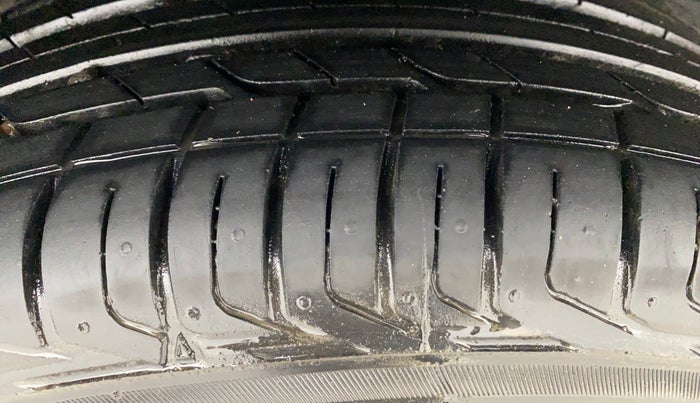 2022 Tata NEXON XZ PETROL, Petrol, Manual, 36,286 km, Right Rear Tyre Tread