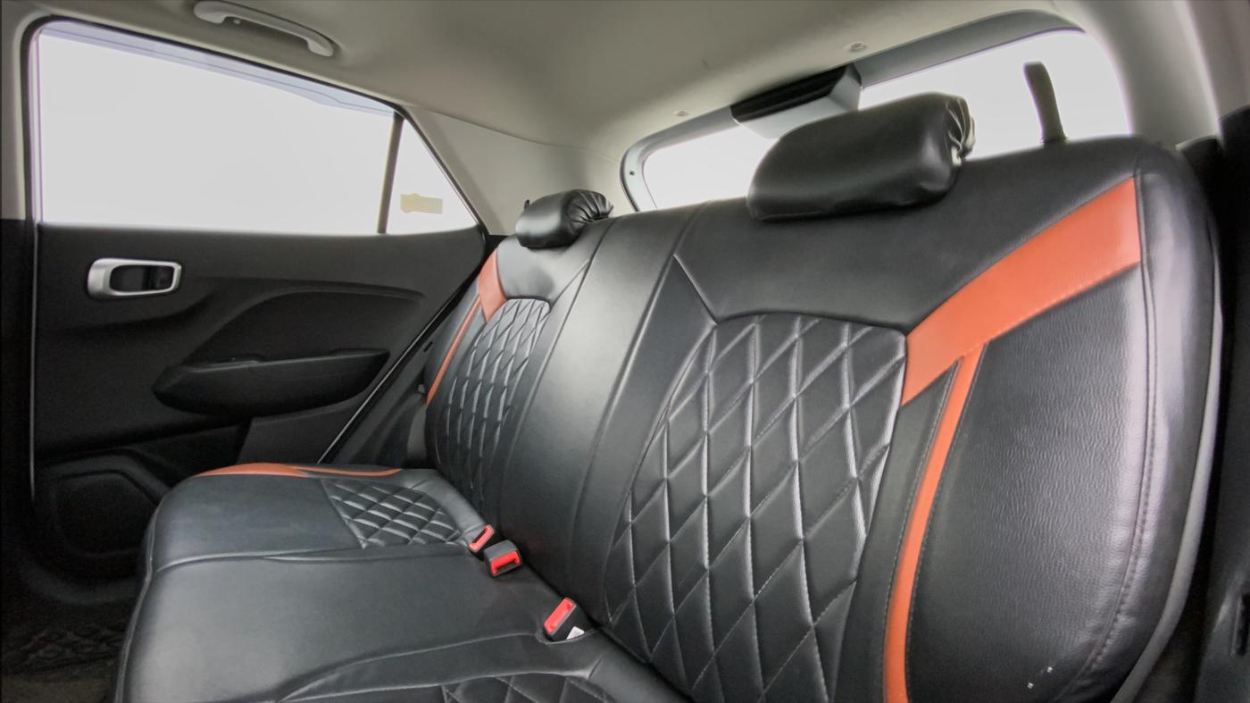 2020 Hyundai VENUE 1.5 SX CRDI MT, Diesel, Manual, 41,718 km, Right Side Door Cabin View