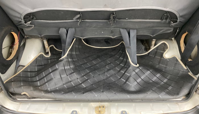 2014 Maruti OMNI E 8 STR, Petrol, Manual, 43,369 km, Boot Inside