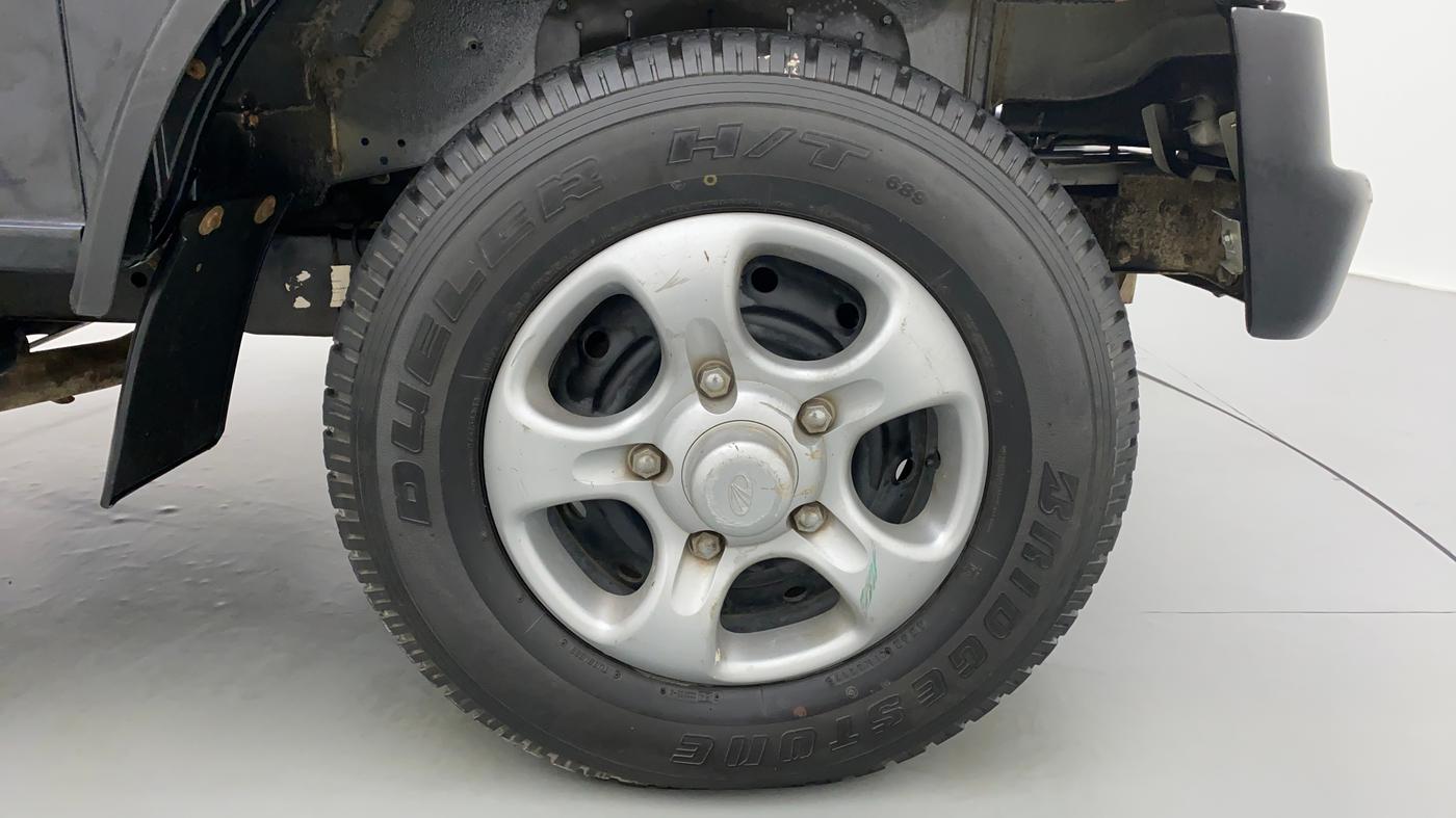 2017 Mahindra Thar CRDE 4X4 BS IV, Diesel, Manual, 36,346 km, Right Front Wheel