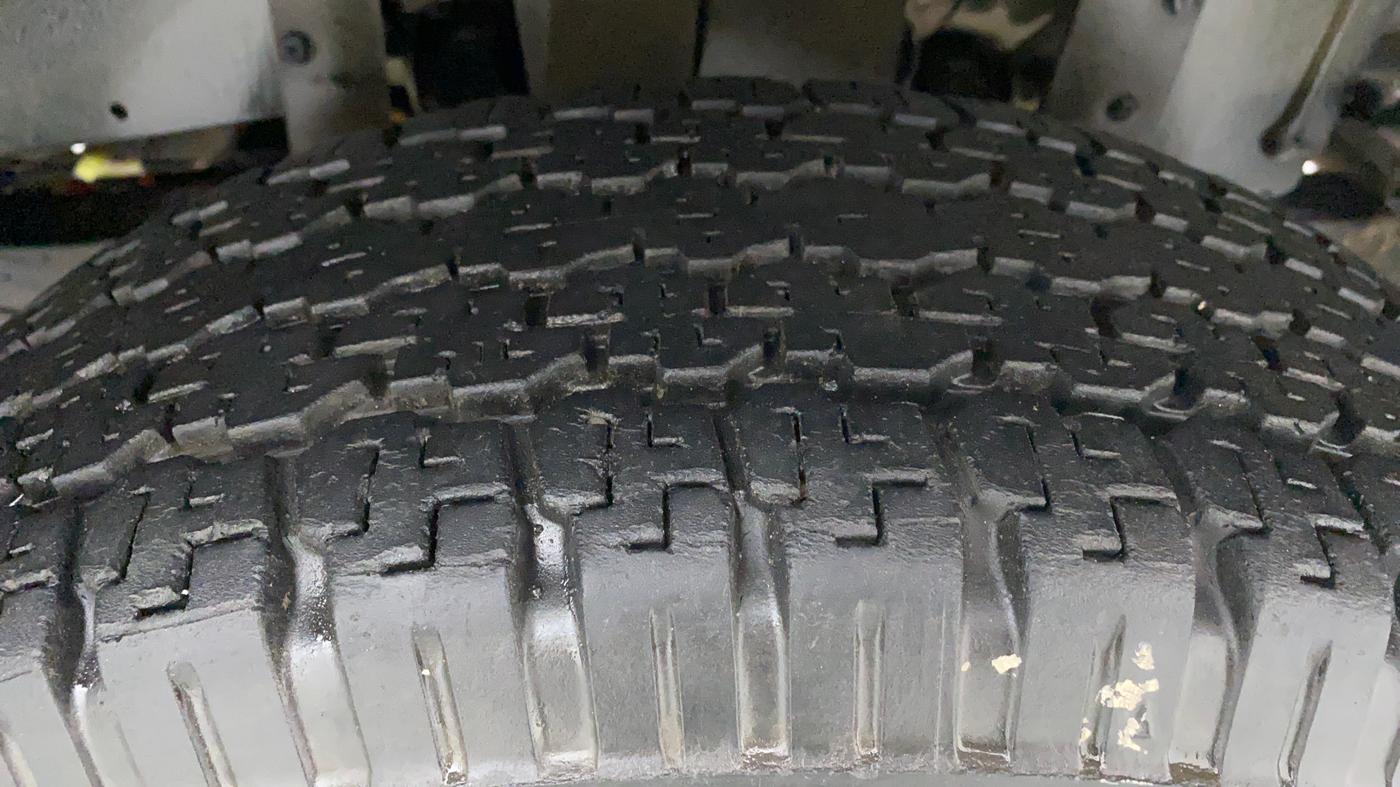 2017 Mahindra Thar CRDE 4X4 BS IV, Diesel, Manual, 36,346 km, Right Rear Tyre Tread