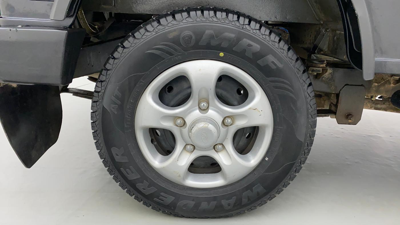 2017 Mahindra Thar CRDE 4X4 BS IV, Diesel, Manual, 36,346 km, Right Rear Wheel