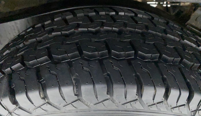 2017 Mahindra Thar CRDE 4X4 BS IV, Diesel, Manual, 36,346 km, Right Front Tyre Tread