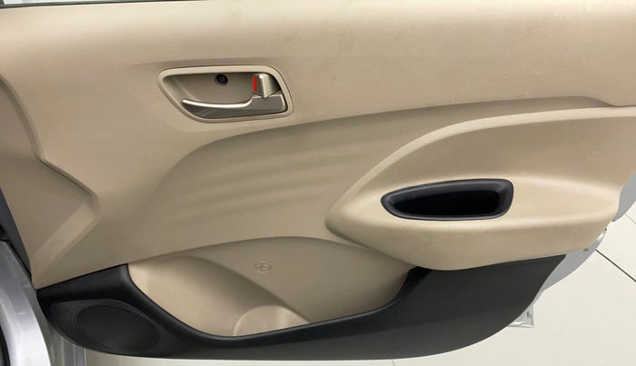 2019 Hyundai NEW SANTRO SPORTZ AMT, Petrol, Automatic, 91,857 km, Driver Side Door Panels Control