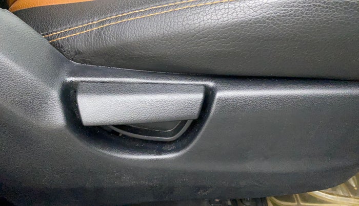 2019 Hyundai NEW SANTRO SPORTZ AMT, Petrol, Automatic, 91,857 km, Driver Side Adjustment Panel