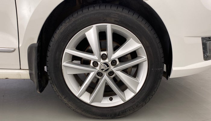 2018 Skoda Rapid STYLE 1.6 MPI MT, Petrol, Manual, 38,702 km, Right Front Wheel
