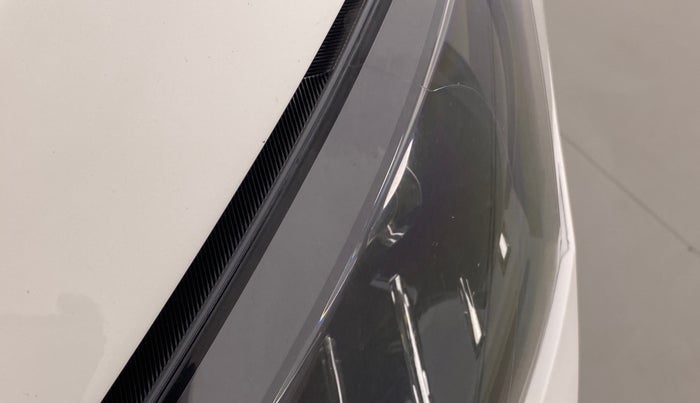 2018 Skoda Rapid STYLE 1.6 MPI MT, Petrol, Manual, 38,702 km, Left headlight - Minor scratches