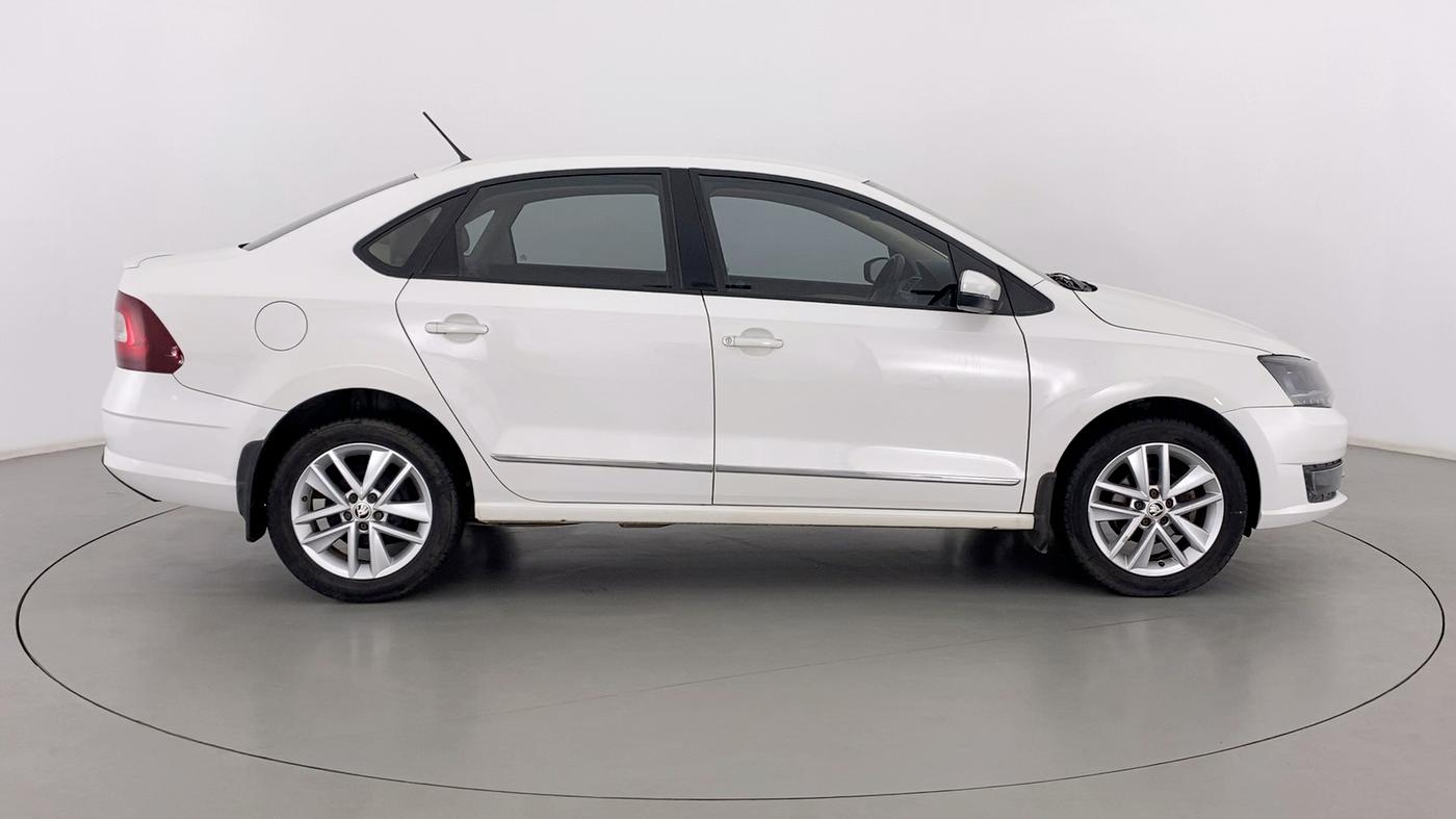 2018 Skoda Rapid STYLE 1.6 MPI MT, Petrol, Manual, 38,702 km, Right Side View